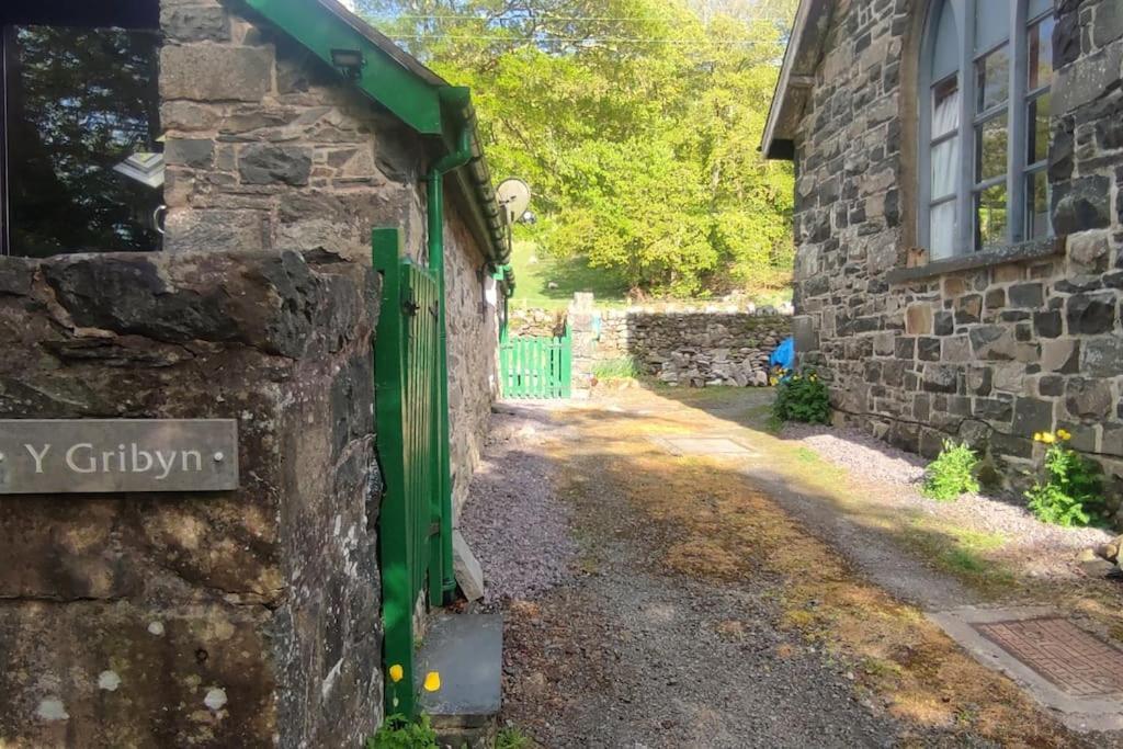 דולגלאו Y Gribyn - Modern Stone Cottage Within Snowdonia'S National Park מראה חיצוני תמונה
